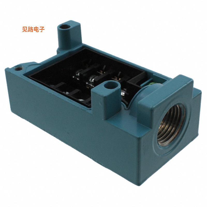 LSZ4006 -[全新PLUG IN RCPT DP 1/2 CONDUIT]