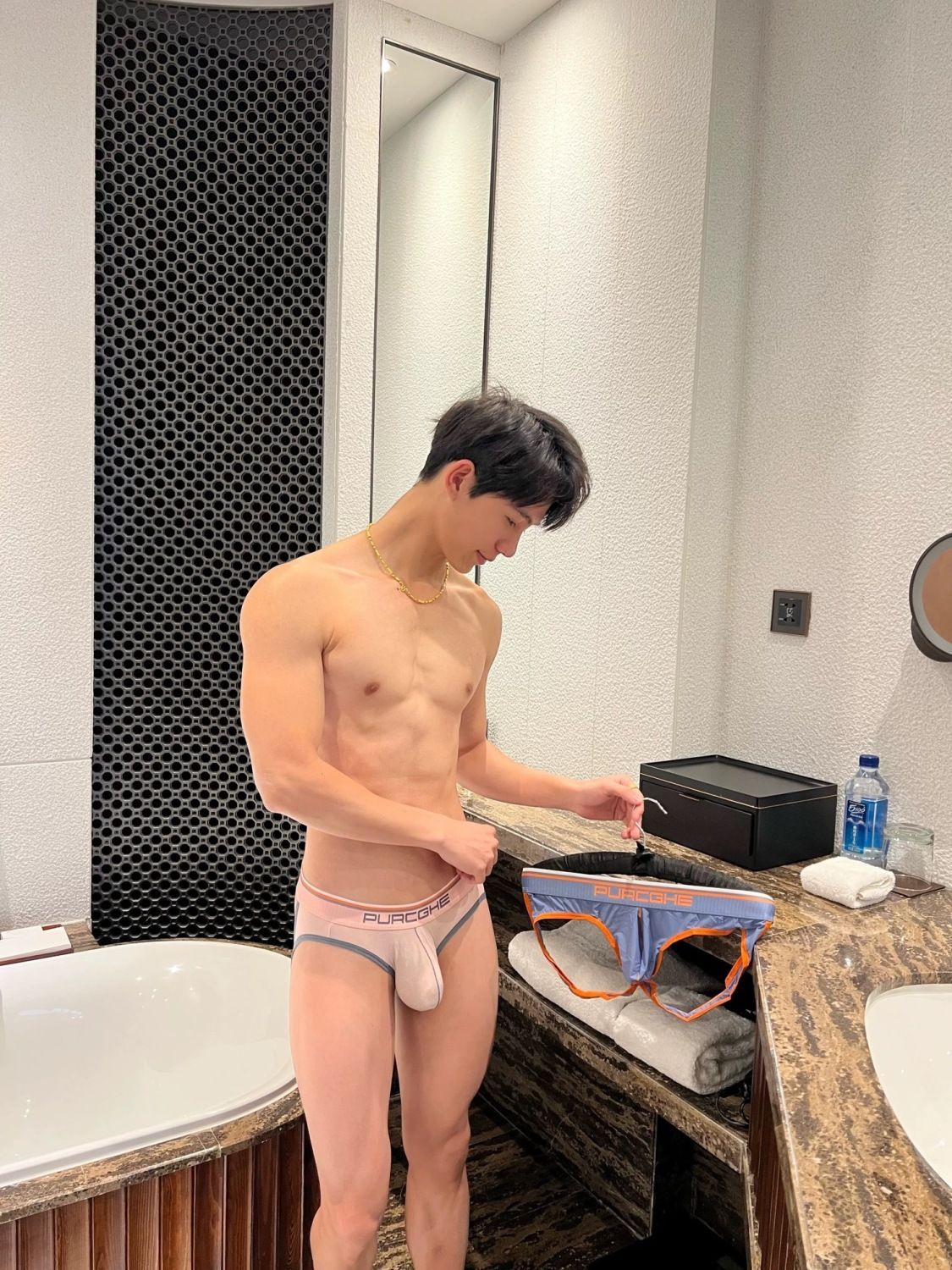 男士冰丝双丁内裤透气透明纯色U凸性感大囊袋弹力提臀低腰丁字裤
