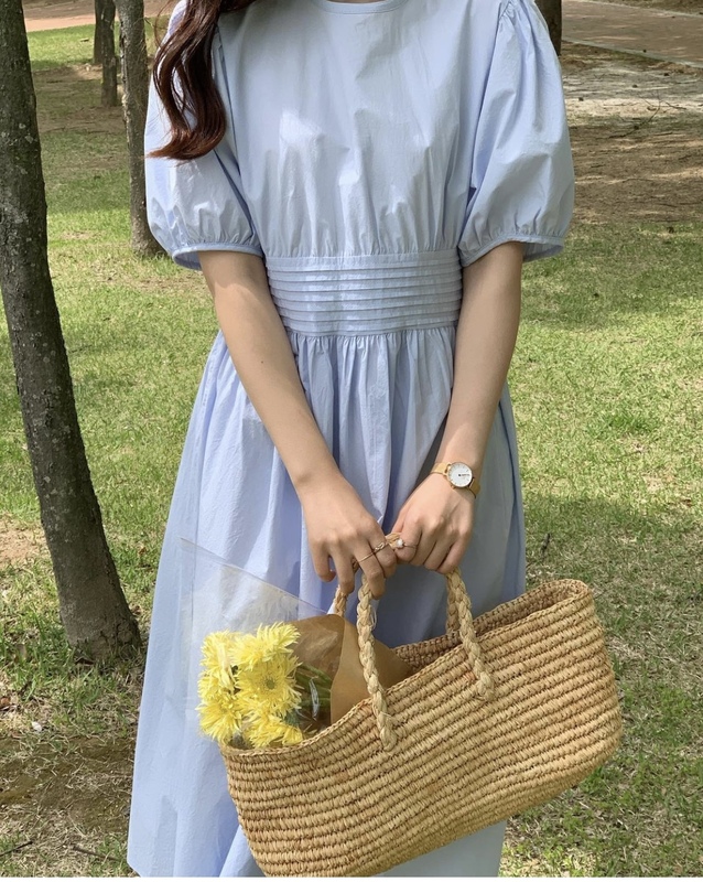 Heavy industry pleated retro round neck bubble sleeve dress