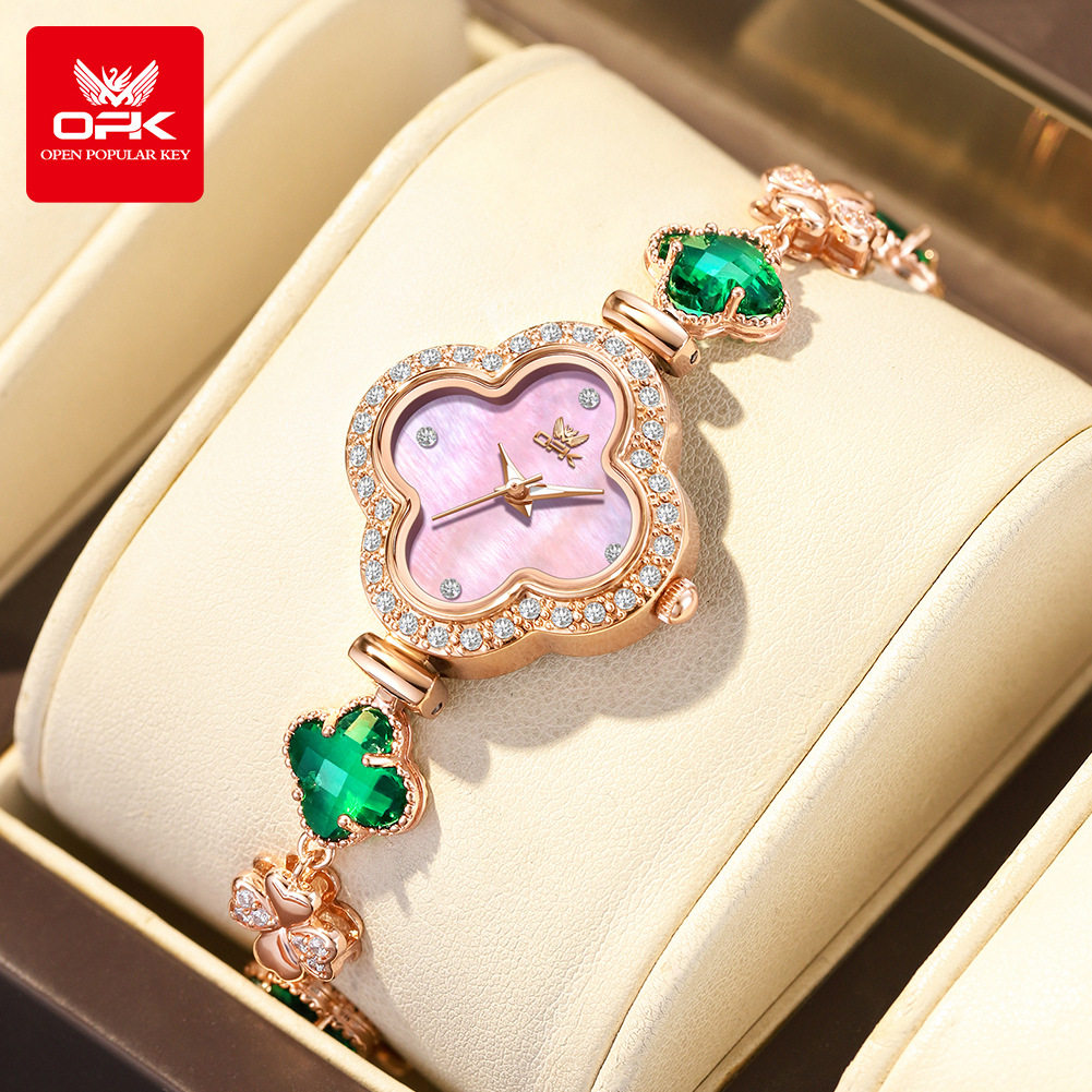 2026年新款正品女士手表时尚潮流高颜值轻奢石英表镶钻防水四叶草