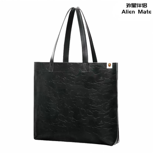 外星伴侣BAPE日本杂志附录PU皮质浮雕猿人头LOGO单肩手提包托特包