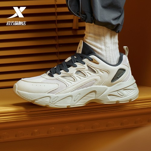 特步男鞋流派2025新款秋季休闲鞋轻便百搭时尚运动鞋男厚底老爹鞋