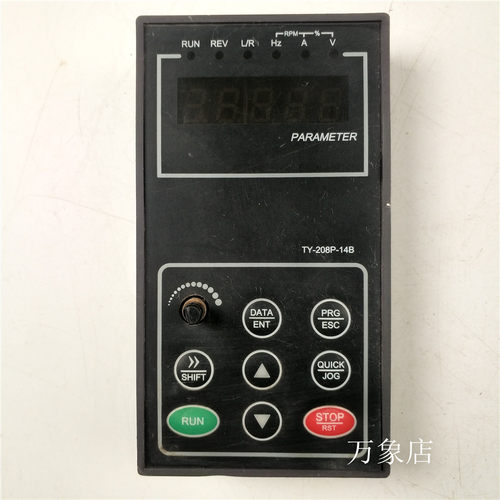 变频器TY-208P-14B面板实物拍摄