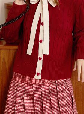 En blanc.ligne crème原创设计红白蝴蝶结系带领绞花针织开衫