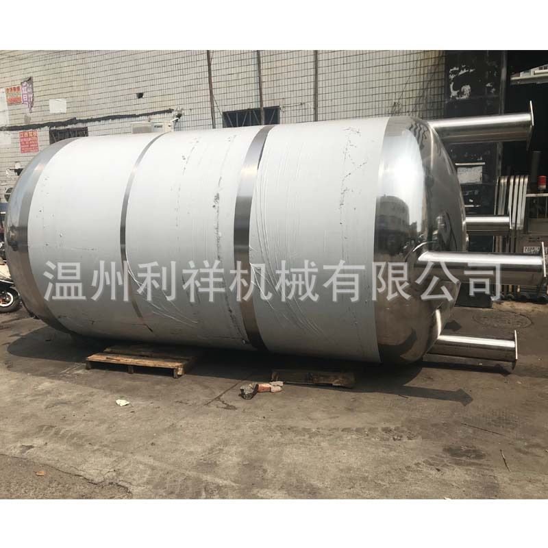 厂家不锈钢储罐移动贮罐储酒储油罐立式密封储酒罐工业用水储存罐