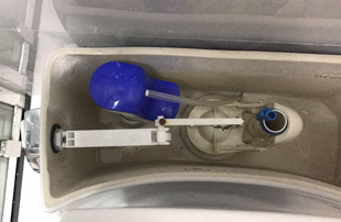 侧面按钮扳手 排水出水阀 进水阀上水器 TOTOCW923B马桶水箱配件