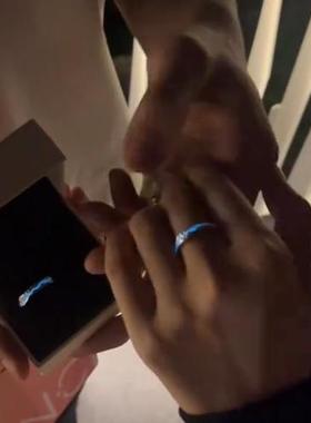 新款光年之境可发光戒指男女极光对戒夜光戒开口可调节情侣戒饰品