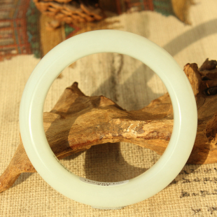 王实斋珠宝 新疆和田玉手镯内径52mm手饰支持异地复检带证书J106