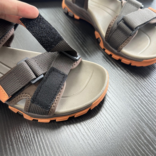 像轮胎一样耐造~美单夏季魔术贴可调节EVA橡胶防滑高端舒适凉鞋男