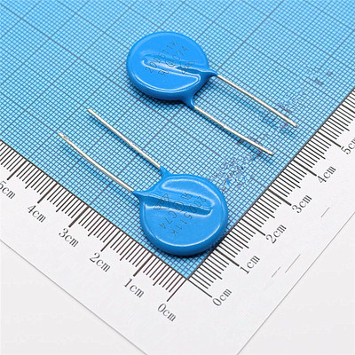 压敏电阻20D681K 电压 680v 片径20mm 脚距10mm 精度10%