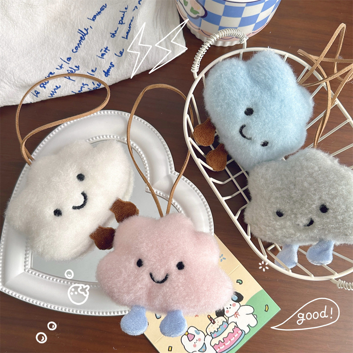卡通少女毛绒可爱大云朵挂件日系创意白色云包包配饰学生装饰挂饰