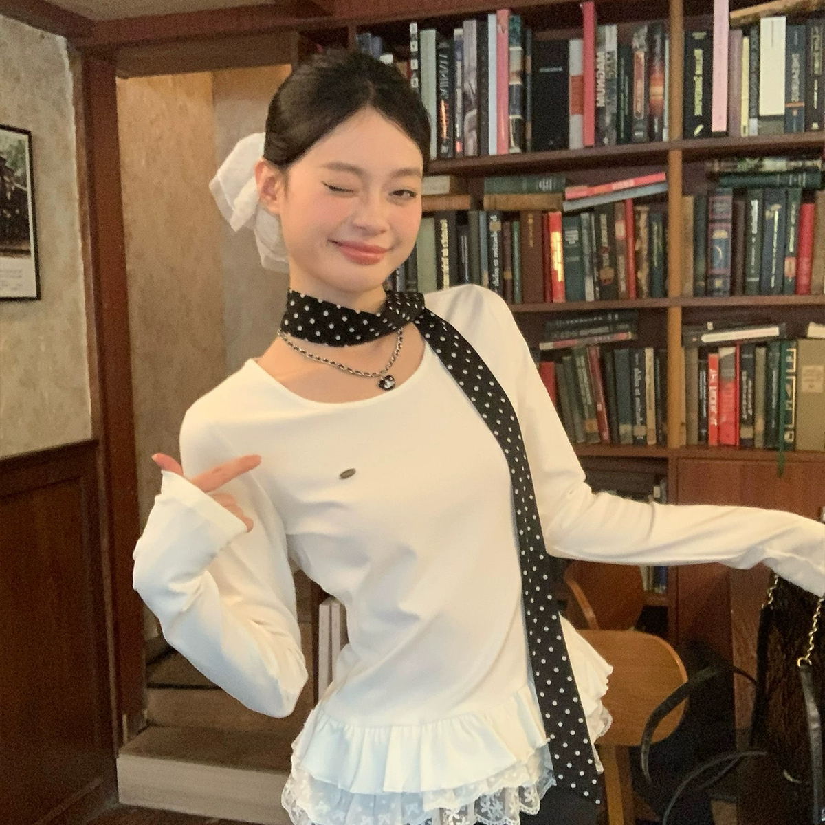 Simida斯密达-冬上新下摆蕾丝多层花边打底长袖T恤S9788