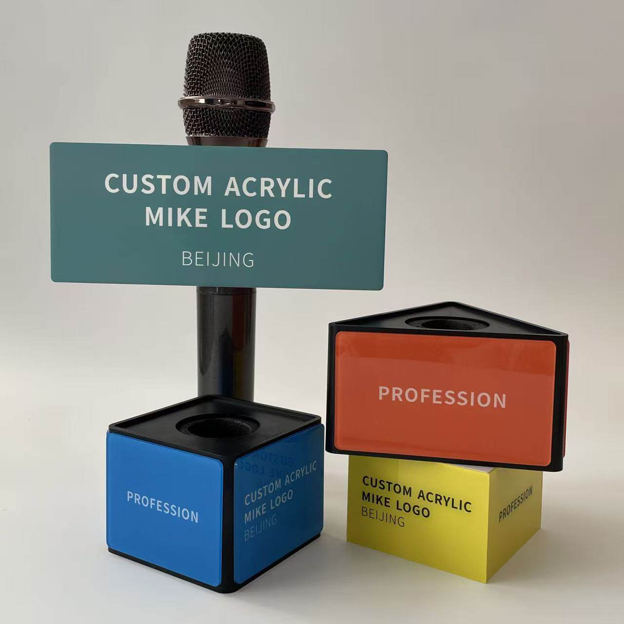 麦克风麦标盒话筒台标定制亚克力LOGO电视台摄像采访麦牌话筒麦盒