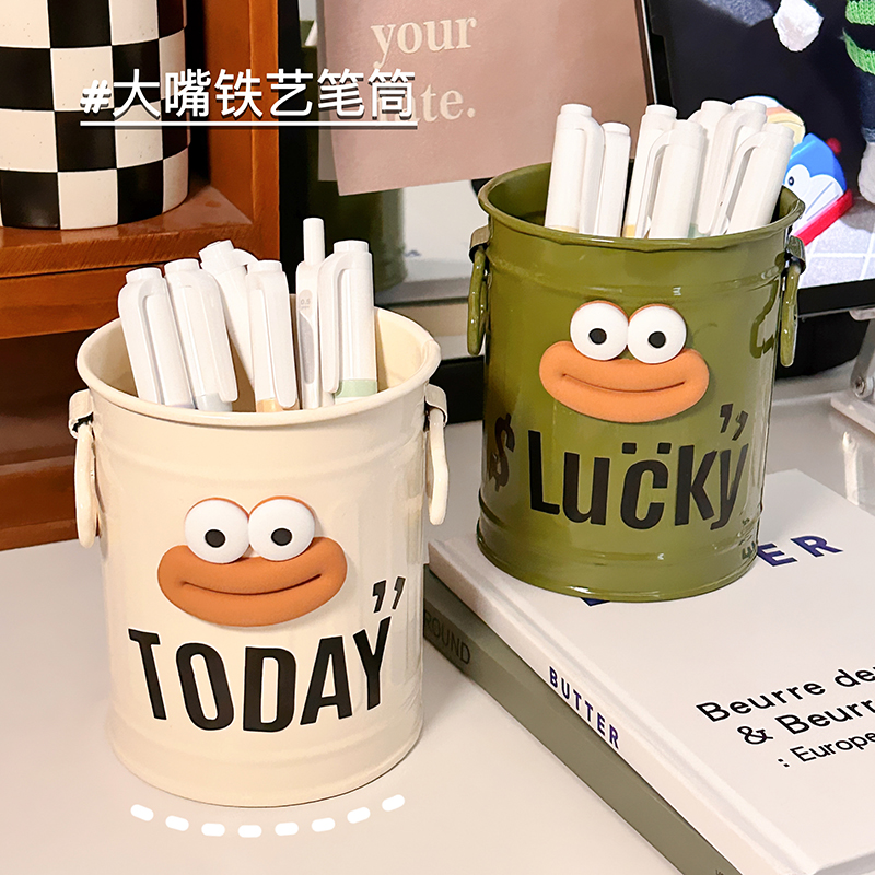 搞怪香肠嘴笔筒大容量文具收纳桶