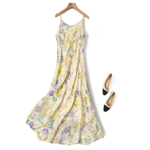 太精致了！真丝加长礼服吊带裙女小雏菊金线丝绒烧花斜裁显瘦裙子