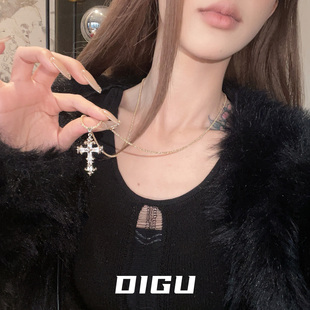 DIGU精致鸢尾花十字架吊坠项链轻奢高级感金色镶钻锁骨链百搭颈链