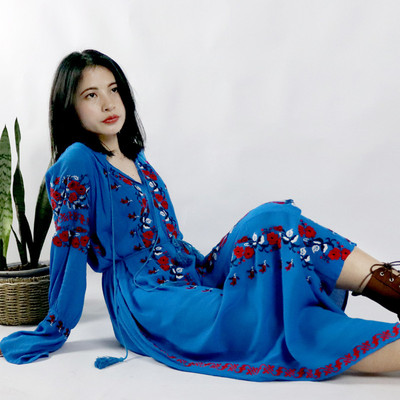 棉花朵刺绣中长裙波西米亚连衣裙