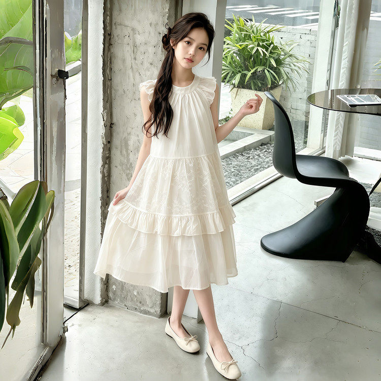 大童连衣裙夏季薄款2026新款初中生女孩独特漂亮裙子儿童白色长裙