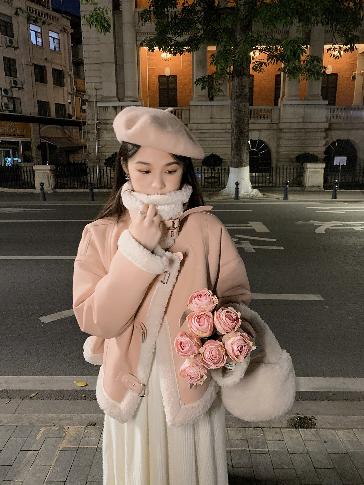 安璃 粉色高领机车服仿皮毛一体柔软保暖大翻领外套2022年新款,女装/女士精品,短外套,淘宝优惠券,粉丝福利购,淘宝优惠卷