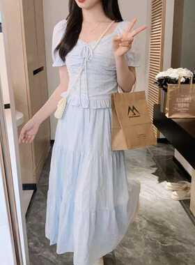 安璃 温柔显白奶蓝色桃心领上衣显瘦松紧半身裙两件套精致镂空