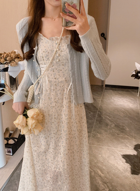 安璃 小清新温柔收腰显瘦气质蓝色吊带裙碎花裙珍珠扣开衫 分开拍