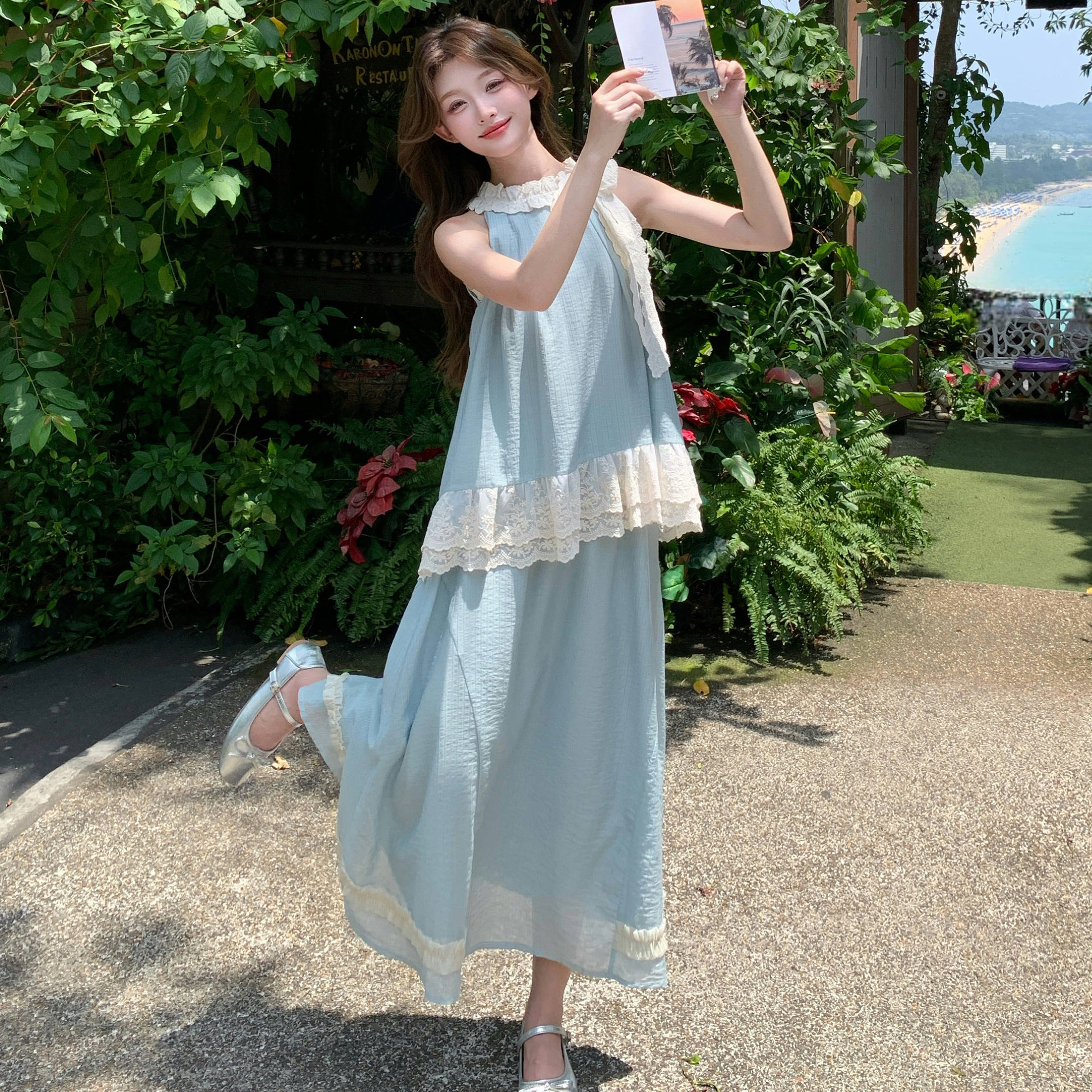 蓝色蕾丝拼接挂脖上衣半身裙套装女夏日独特绝美度假风长裙两件套,女装套装/套裙,浙宝170