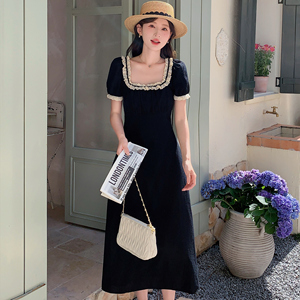 法式气质赫本风方领连衣裙女2025夏季新款韩版收腰显瘦茶歇长裙子