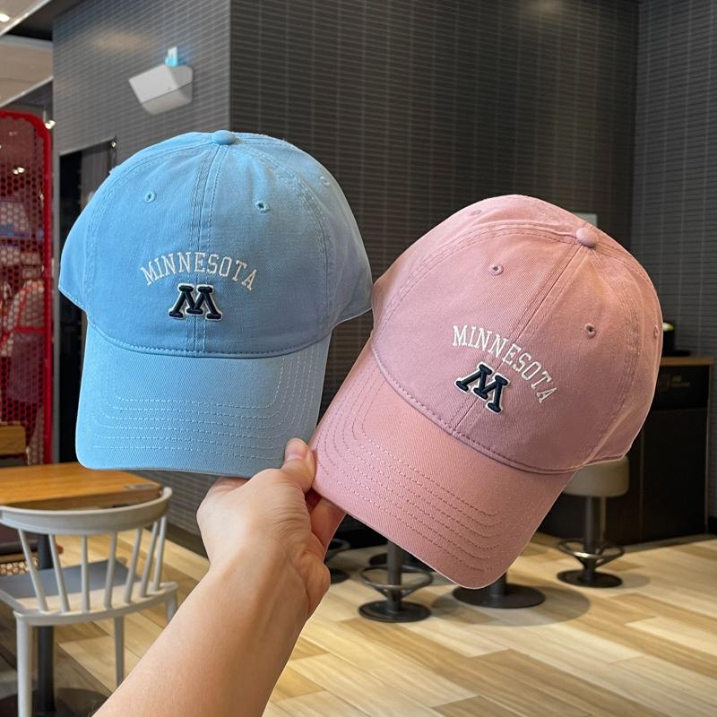韩国学院风百搭女士M字母鸭舌帽休闲女生帅气软顶纯棉棒球帽子男