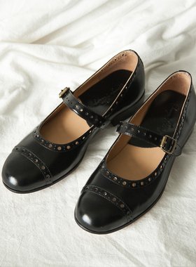 Orange Pudding | 日系小众单鞋低跟圆头雕花玛丽珍黑色小皮鞋J05