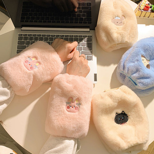 套袖 卡通可爱小狗毛绒袖 套女上班学生耐脏防污毛衣羽绒服手臂手袖