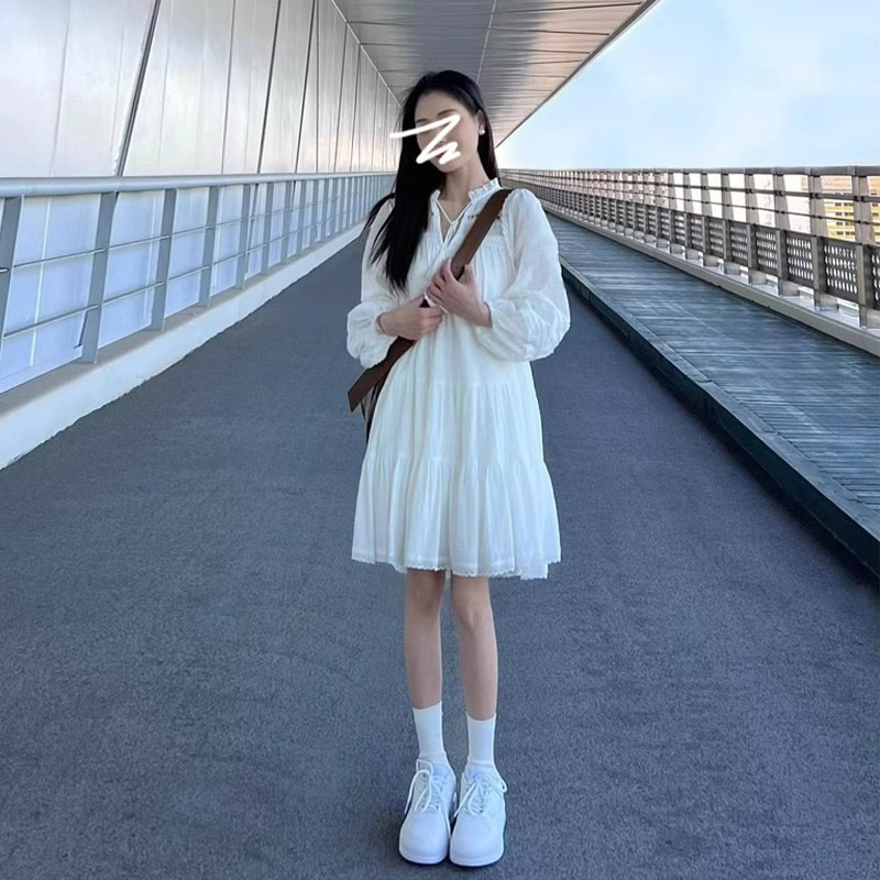 2025新款白色泡泡袖衬衫连衣裙女春秋新款学生长袖穿搭中长款裙子