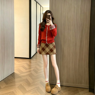 秋季套装女款爆款2026新款时尚格纹拼接长袖针织衫咖色毛呢半身裙