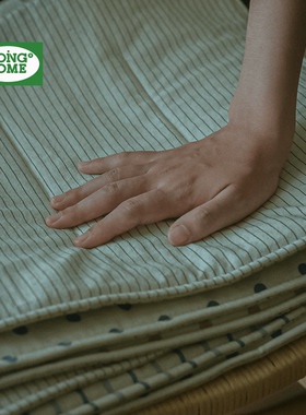 餐椅坐垫轻奢高级感防滑椅子椅垫家用四季座椅垫夏季座垫座位垫子