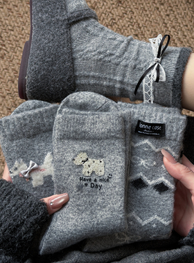 miu系灰色暖绒袜子女秋冬季加绒加厚保暖堆堆袜布标中筒袜ins潮