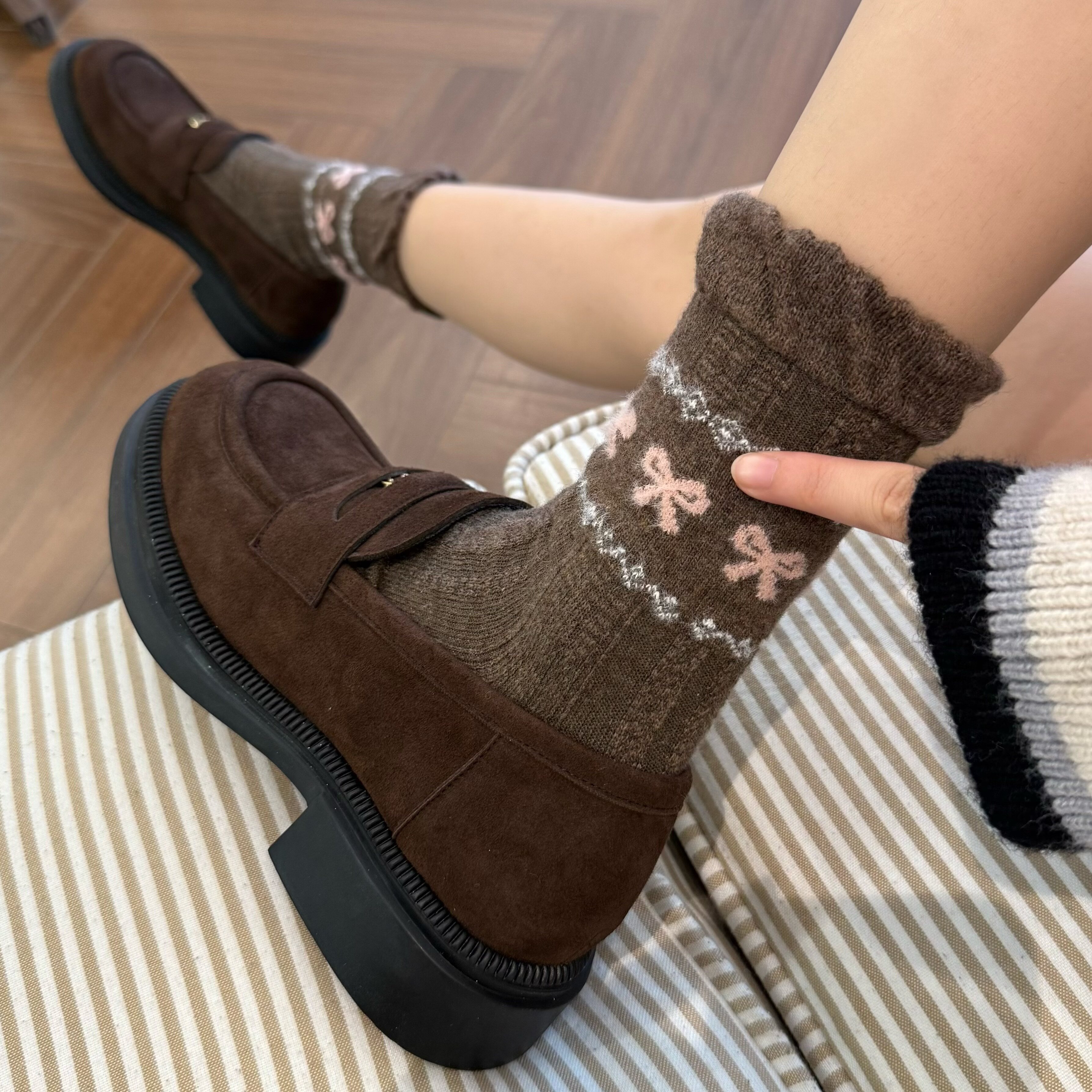 复古蝴蝶结羊毛袜子女中筒袜秋冬加绒加厚保暖日系花边羊绒堆堆袜,女士内衣/男士内衣/家居服,中筒袜,淘宝优惠券,粉丝福利购,淘宝优惠卷