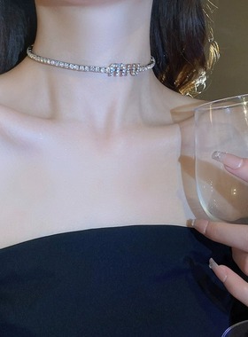 小香风轻奢字母镶钻项链晚宴女