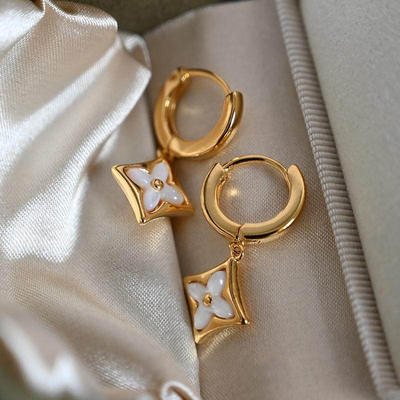 四叶草贝母耳环女耳钉轻奢