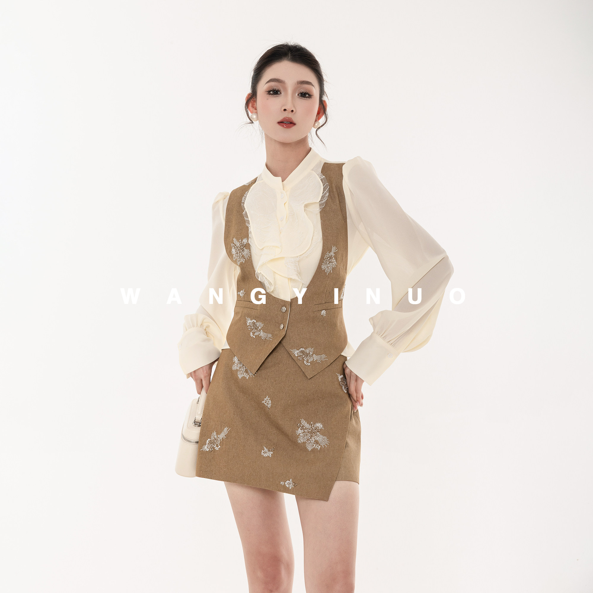 MD依诺【金樽海棠】2026春季新款时尚显瘦长袖假两件上衣半裙套装