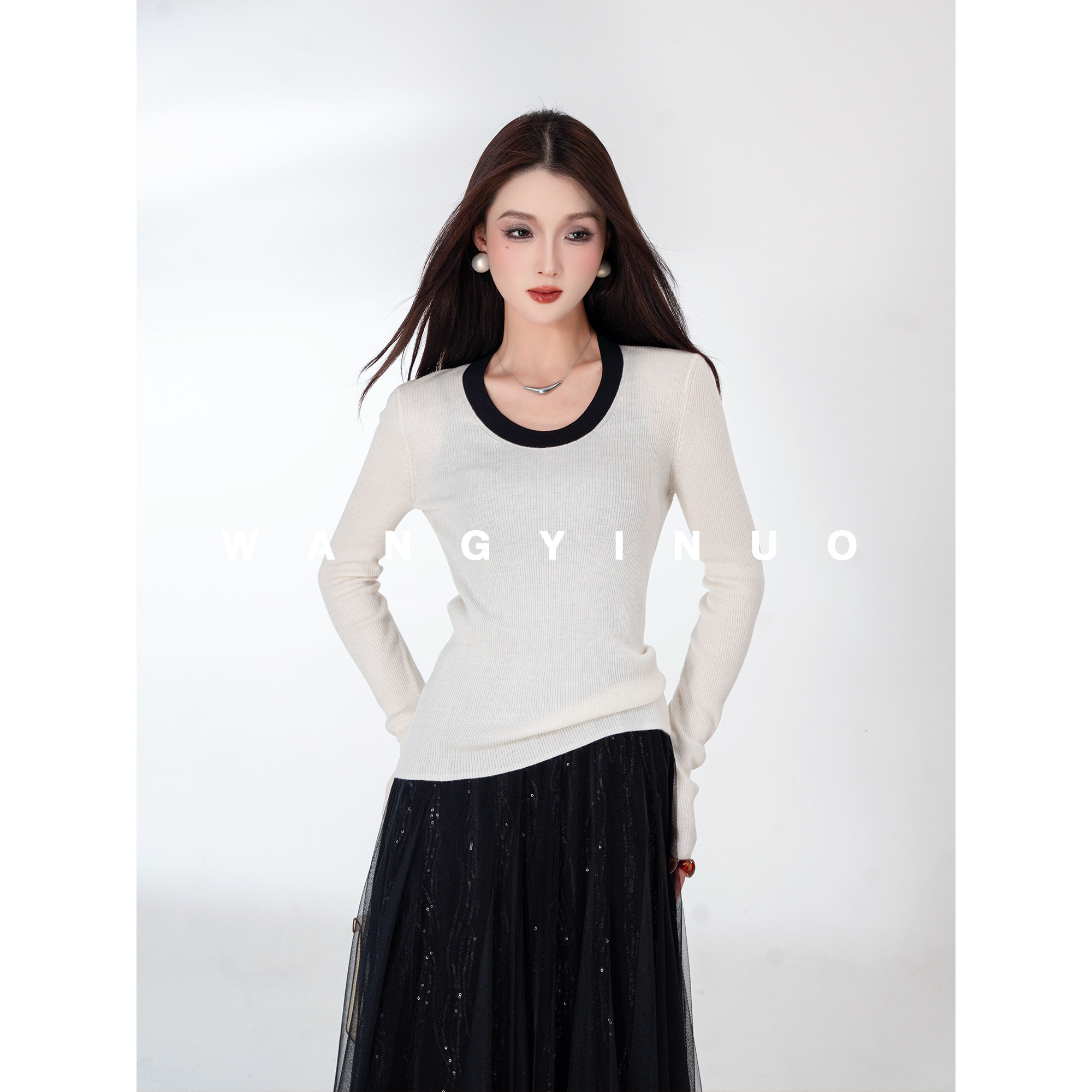 MD依诺【铃兰香颂】2025秋季新款修身时尚百搭设计感长款针织毛衣