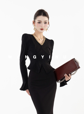 MD依诺【极简云衫】2024冬季新款黑色时尚轻奢显瘦V领百搭上衣