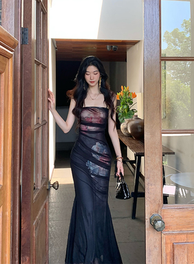 Norain不下雨 海边度假黑色网纱印花鱼尾裙女性感抹胸吊带连衣裙