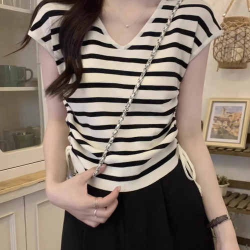 独特设计感小众抽绳针织衫短袖女