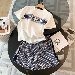 网红炸街港风运动服套装女夏季薄款宽松短袖短裤小个子休闲两件套