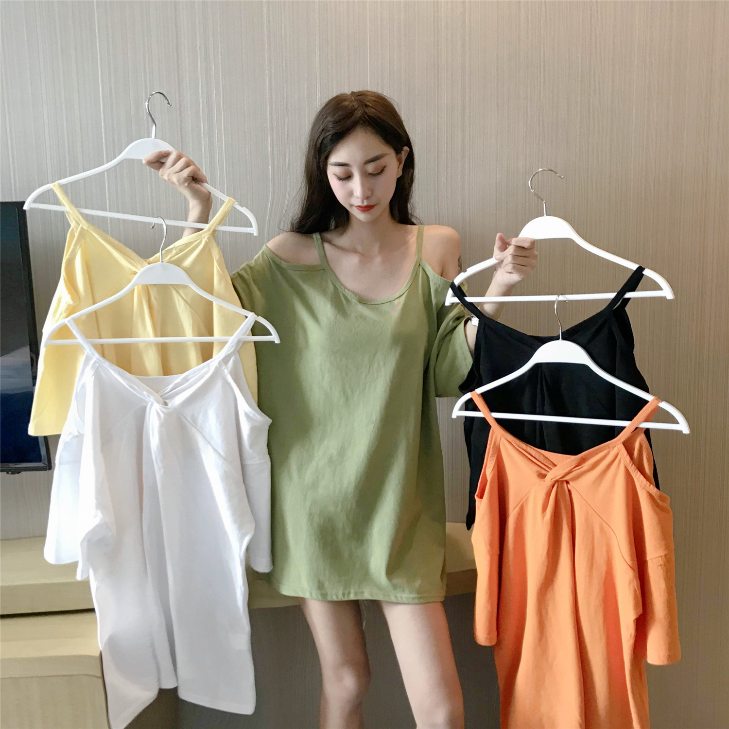 夏季2019新款港味心机露肩一字领上衣下衣失踪网红宽松短袖T恤女五折促销