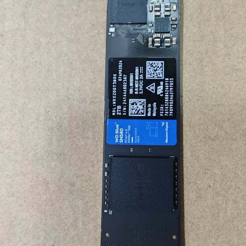西数SN580 2TB M.2 NVMe固态硬盘