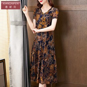 香妮芬台湾纱高端品牌连衣裙收腰显瘦2026新款夏季中年洋气妈妈裙