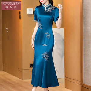 香妮芬醋酸缎面收腰年轻洋气妈妈结婚装礼服2026新款夏婚宴连衣裙