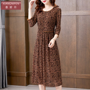 香妮芬高端气质优雅复古碎花台湾纱连衣裙2026新款春季中袖大摆裙
