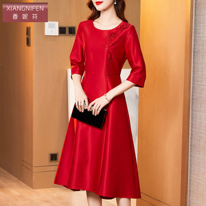 香妮芬2026春季新款轻奢品牌气质妈妈宴会礼服高端优雅婚宴连衣裙