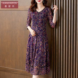 香妮芬中年妈妈台湾纱连衣裙2026新款春季时尚洋气v领气质大摆裙